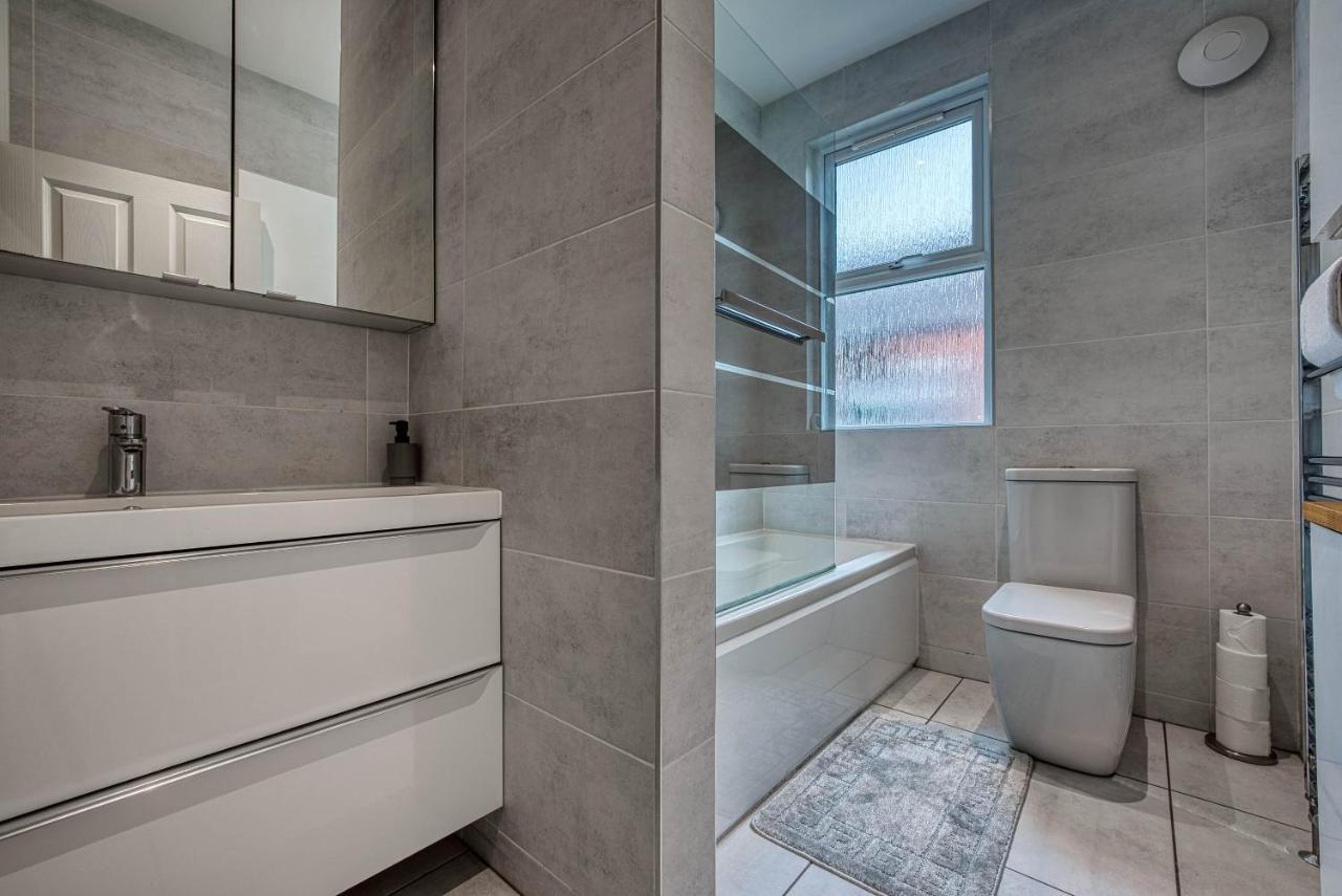 Spacious Nottingham Abode - Sleeps 16 Exterior photo