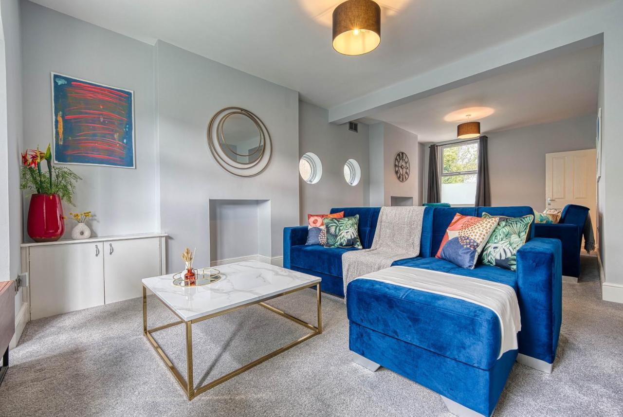Spacious Nottingham Abode - Sleeps 16 Exterior photo