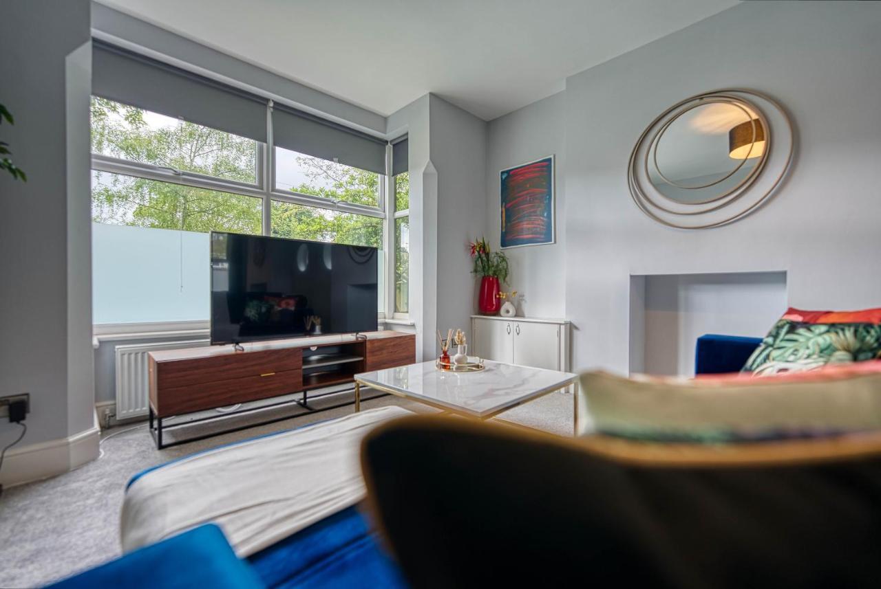 Spacious Nottingham Abode - Sleeps 16 Exterior photo
