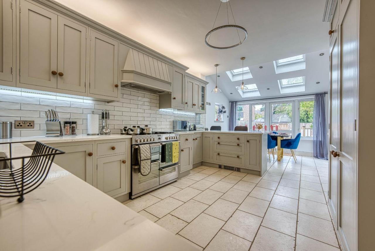 Spacious Nottingham Abode - Sleeps 16 Exterior photo
