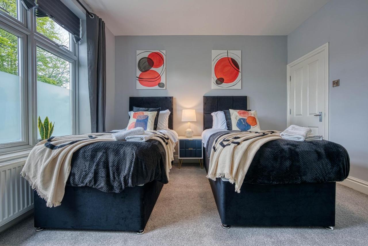 Spacious Nottingham Abode - Sleeps 16 Exterior photo